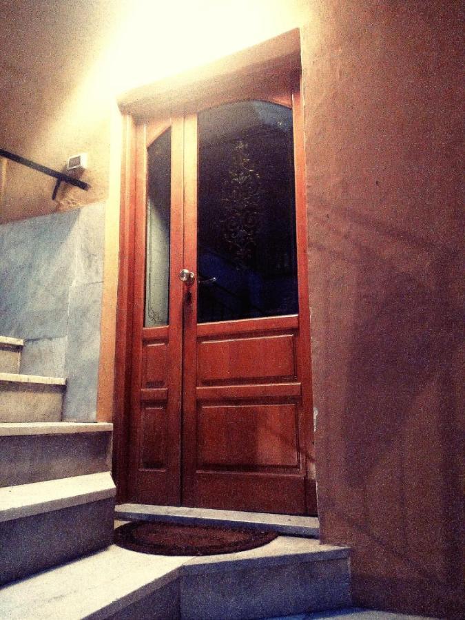 Bed & Breakfast A Capua Adiacente Al Duomo - Il Vicolo Bagian luar foto