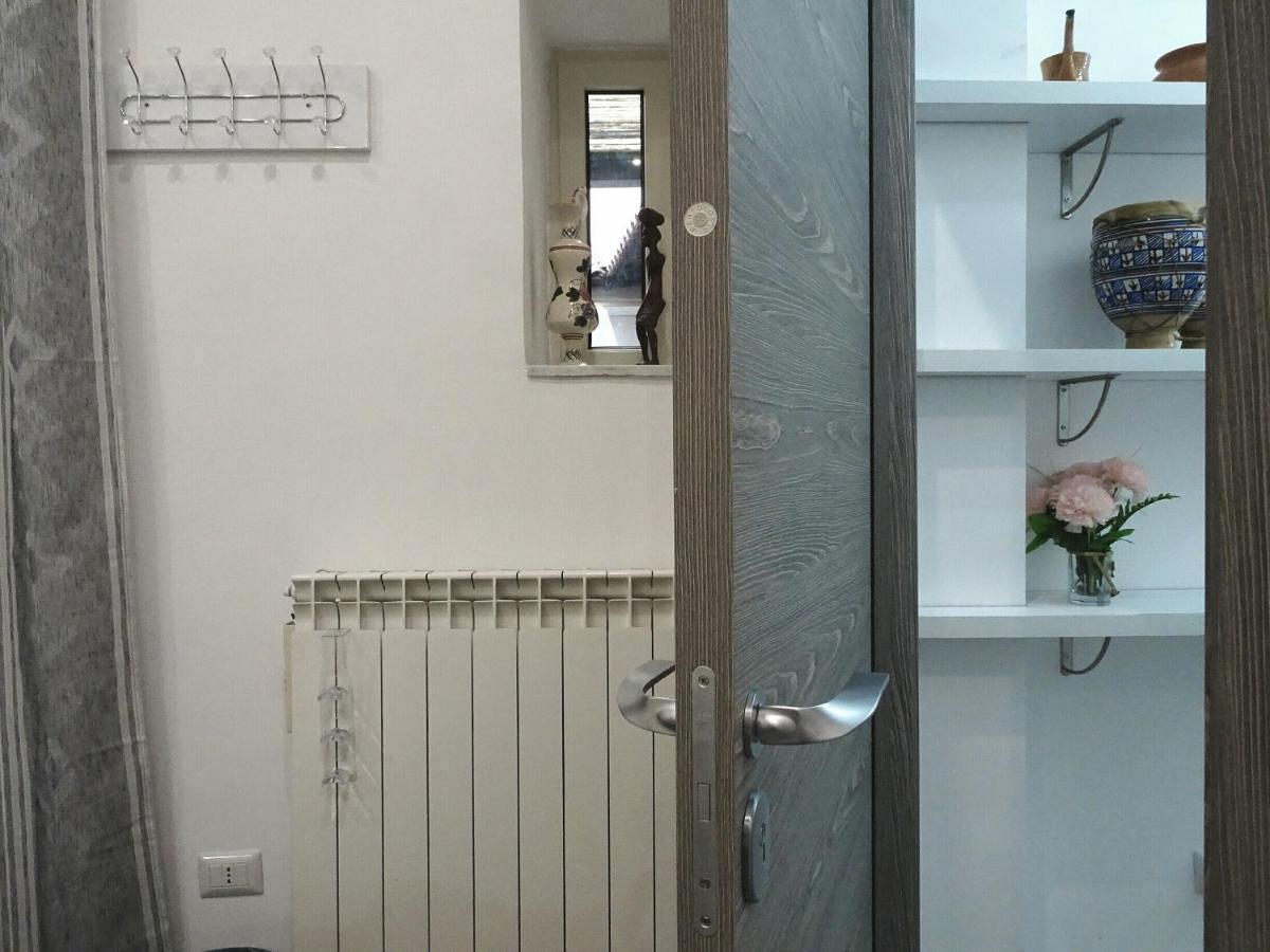 Bed & Breakfast A Capua Adiacente Al Duomo - Il Vicolo Bagian luar foto